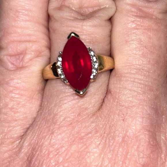 Stampd Jewelry - NEW 10k 3 carat Red Natural Ruby SOLID Yellow Gold Natural Zircon Ring